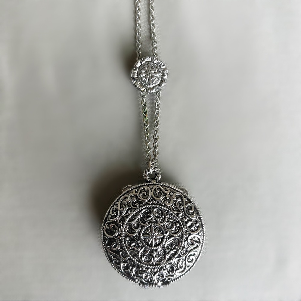 Faux Turquoise Locket - Picture 4 of 5